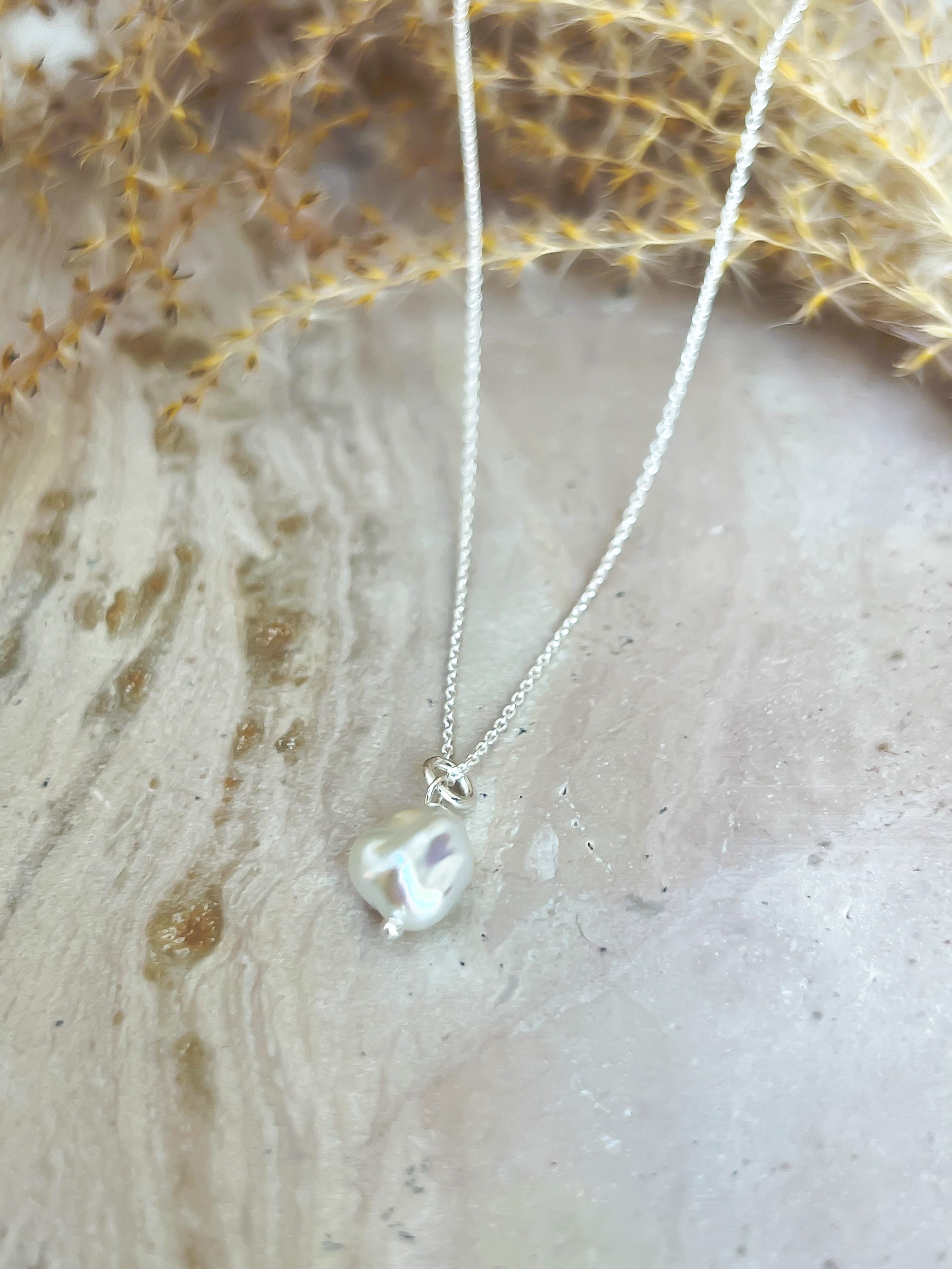 Mila - Ivory Freshwater Pearl Necklace