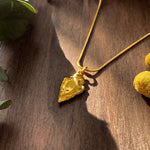 Arra - Gold Necklace with Arrow Pendant Charm