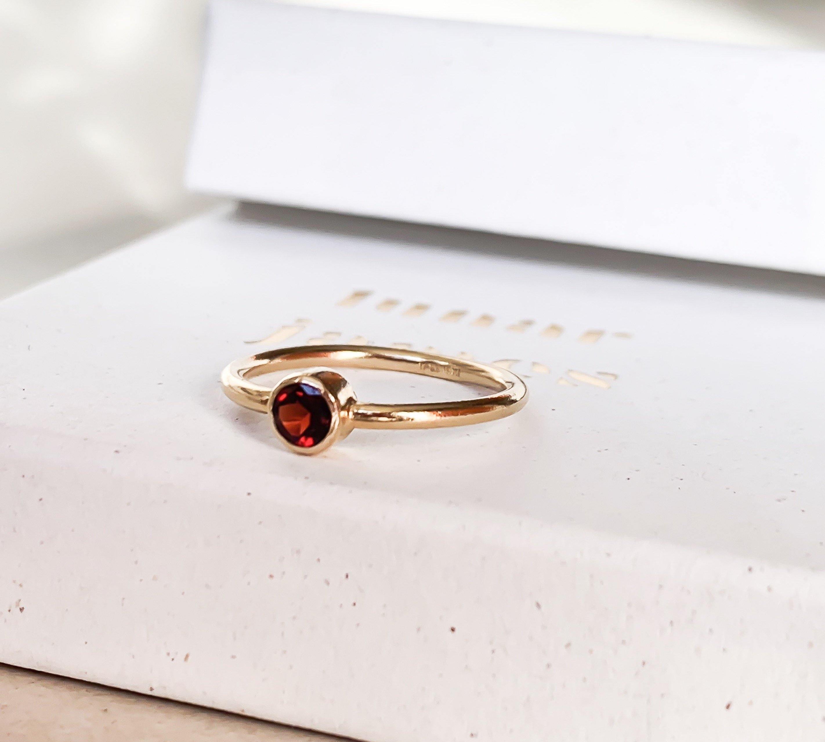 January Birthstone Ring - Garnet - Lunar James