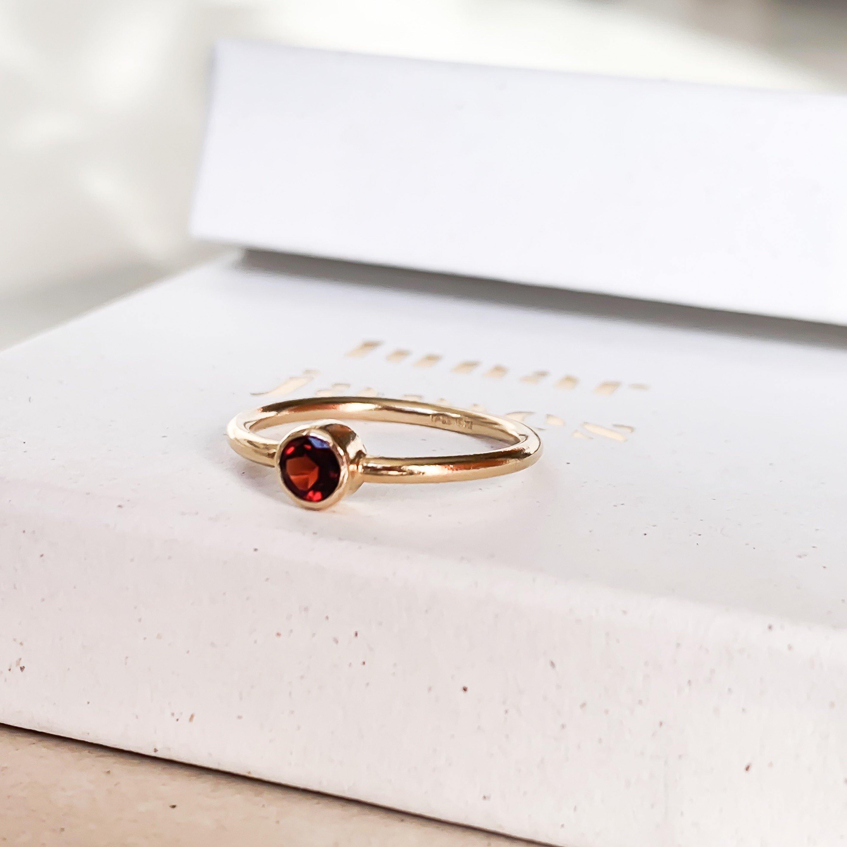 January Birthstone Ring - Garnet - Lunar James
