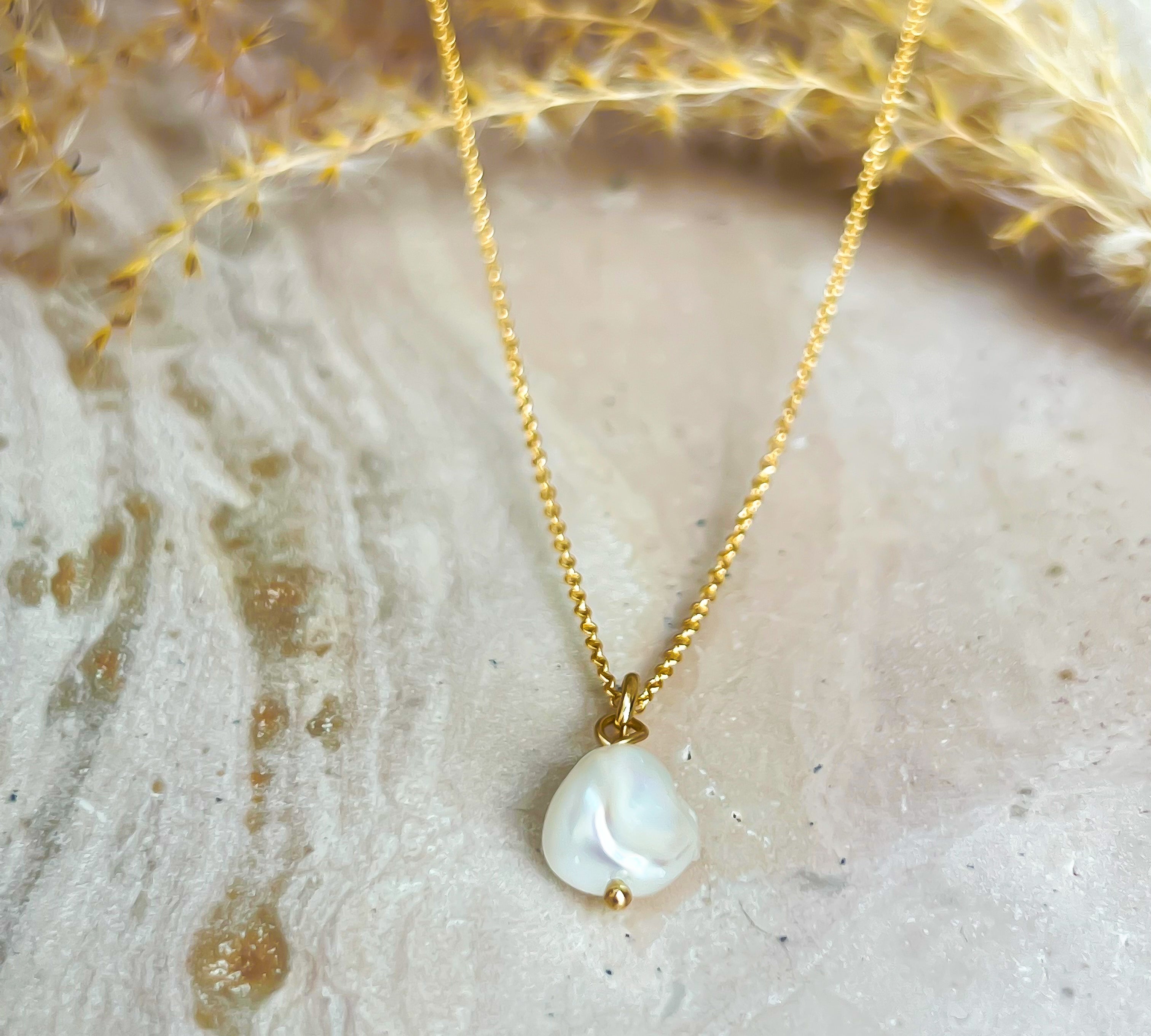 Mila - Ivory Freshwater Pearl Necklace