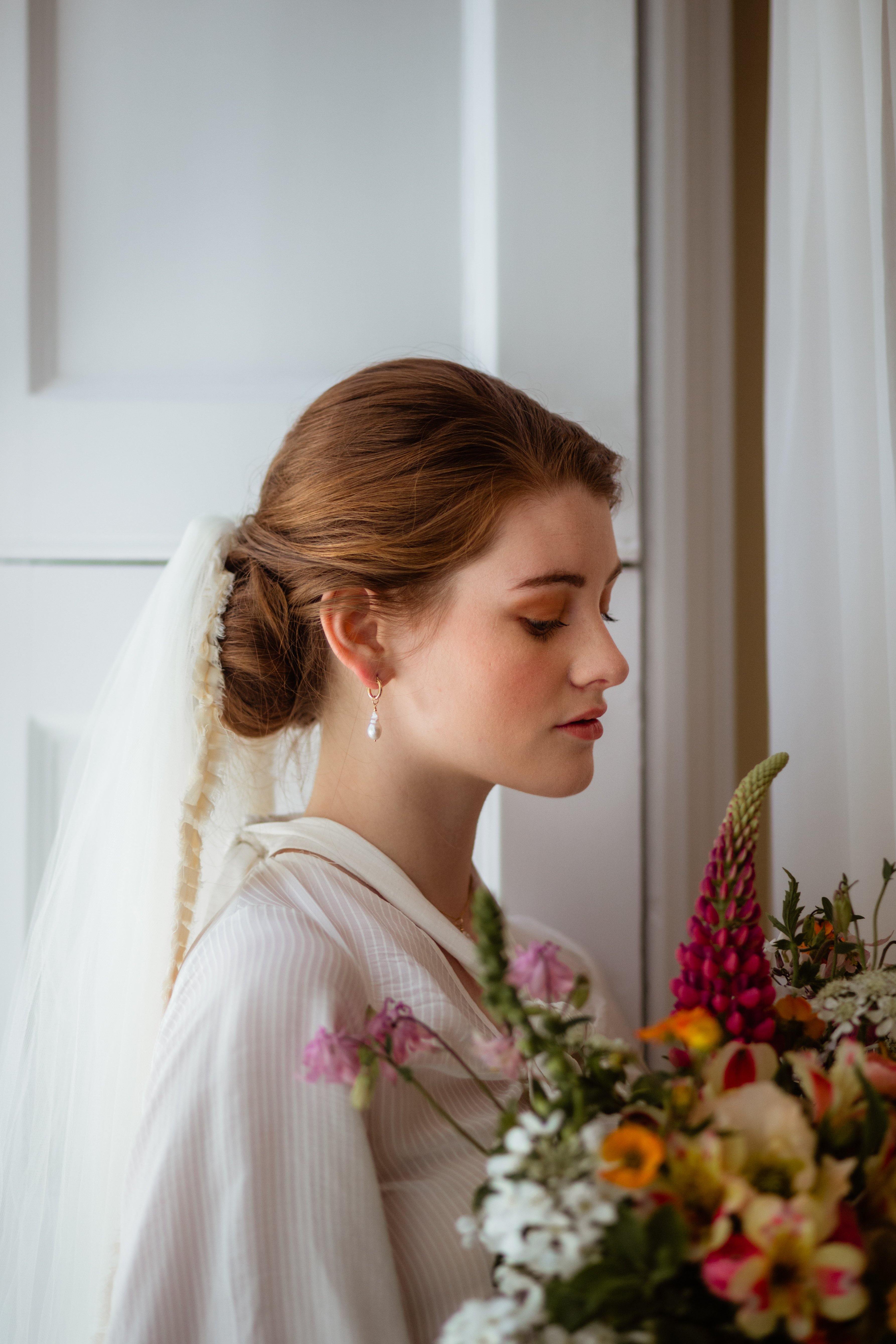 Combarro - Pearl Charm Hoop Earrings - Lunar James